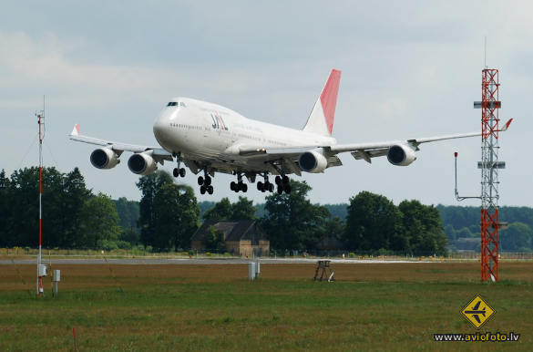 Boeing 747-446
