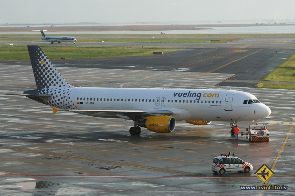 Airbus A320-216