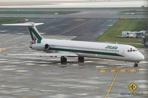 McDonnell Douglas MD-82 (DC-9-82)