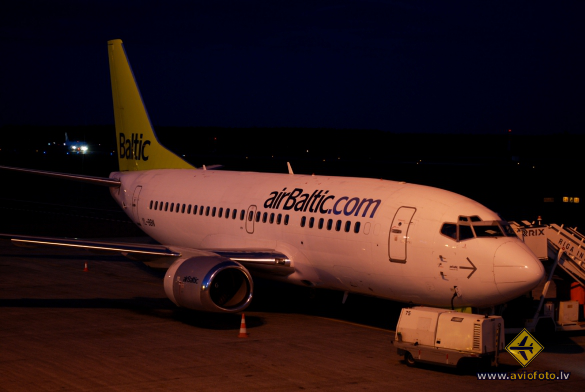 Boeing 737-522