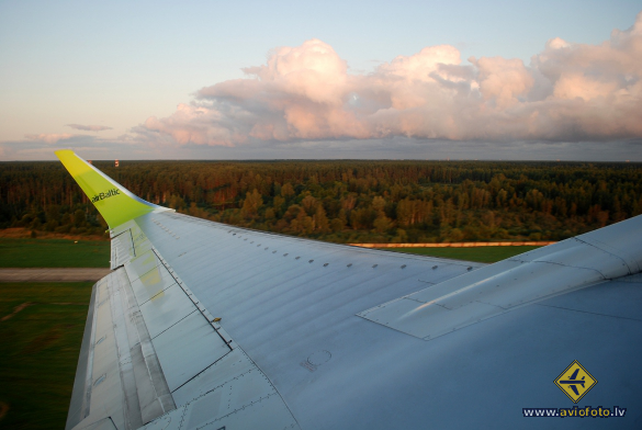 Boeing 737-33V