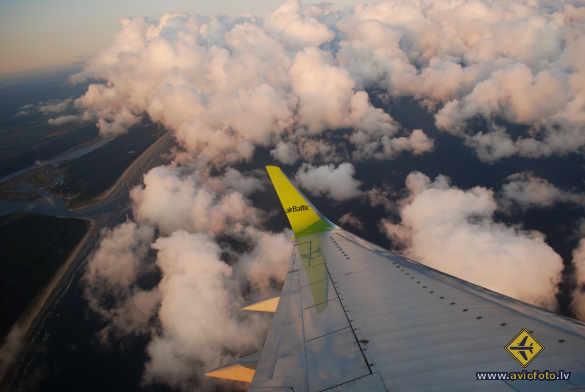 Boeing 737-33V