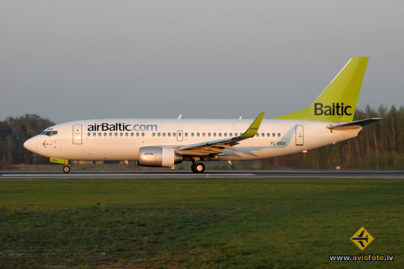 Boeing 737-36Q