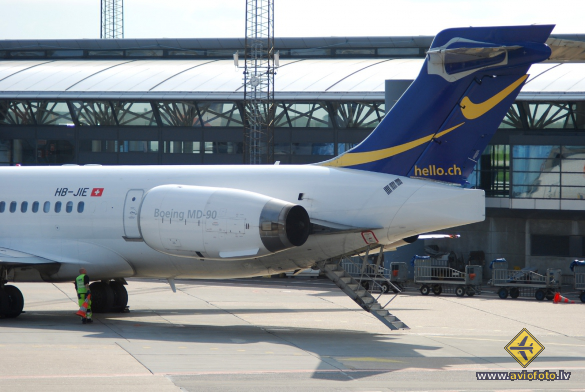 McDonnell Douglas MD-90-30