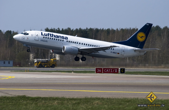 Boeing 737-330