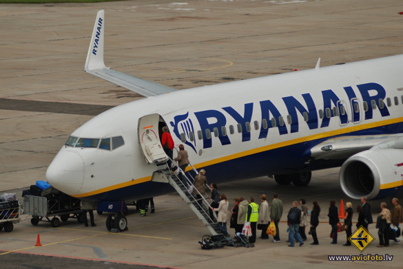 Boeing 737-8AS