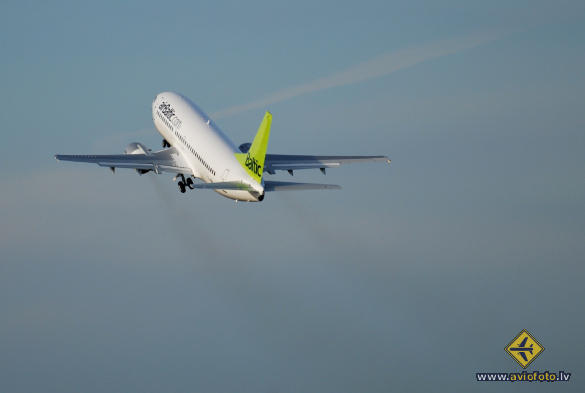Boeing 737-31S