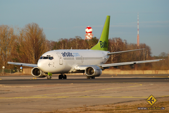 Boeing 737-522