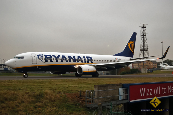 Boeing 737-8AS