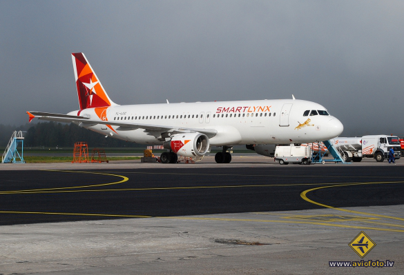 Airbus A320-211