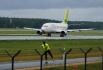 Boeing 737-548