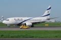Boeing 737-758