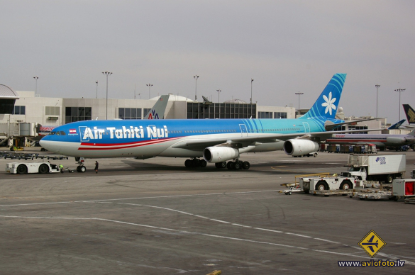 Airbus A340-313X