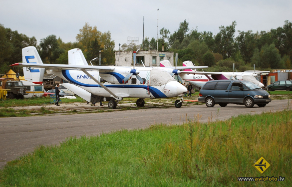 Antonov An-28