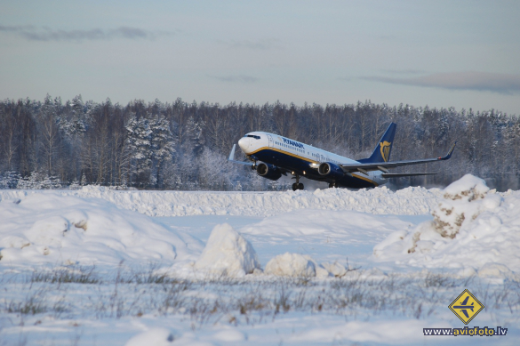 Boeing 737-8AS