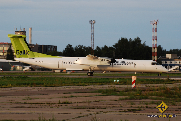 Bombardier DHC-8-402 Q400
