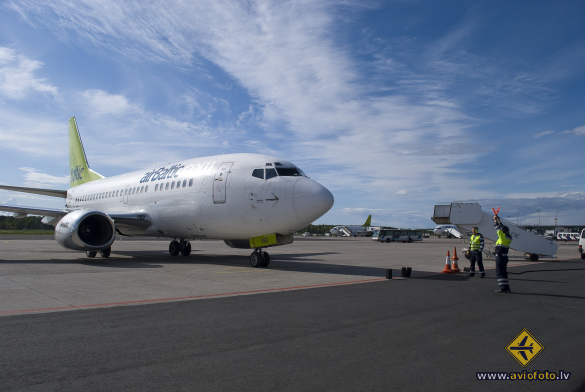 Boeing 737-53S