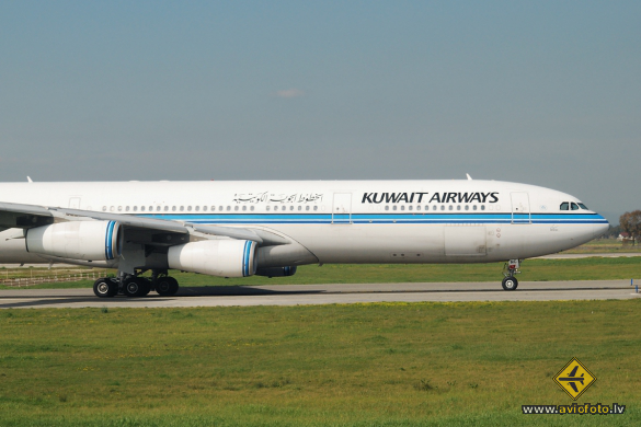 Airbus A340-313