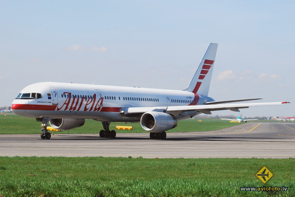 Boeing 757-23N