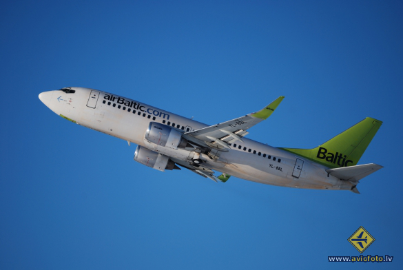 Boeing 737-33V