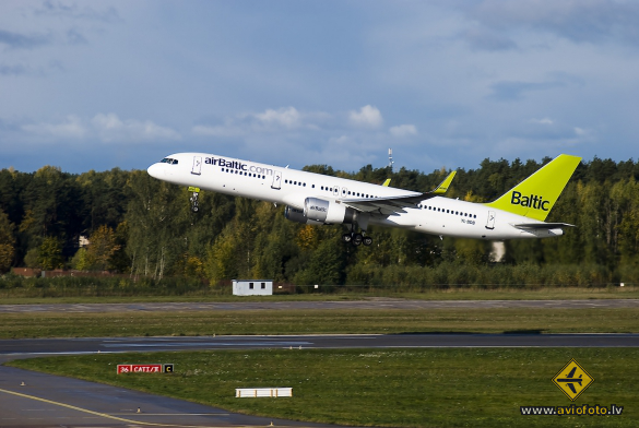 Boeing 757-256