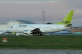 Boeing 737-505