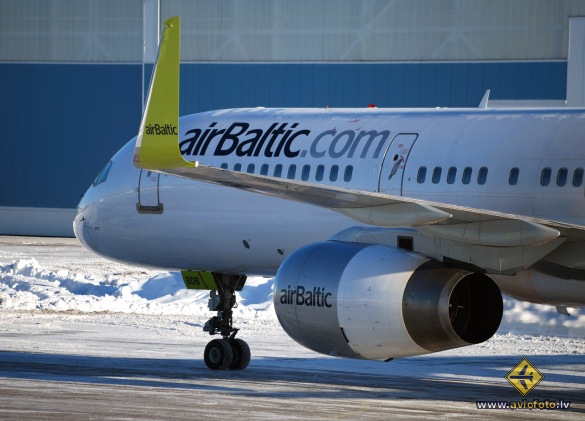 Boeing 757-256