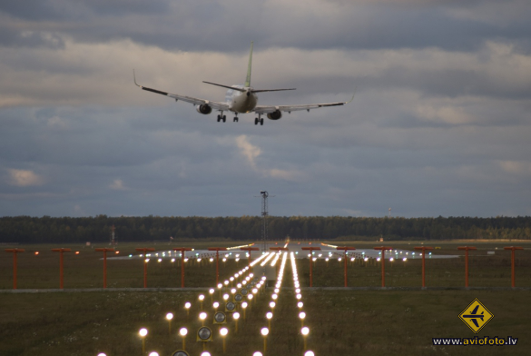 Boeing 737-36Q