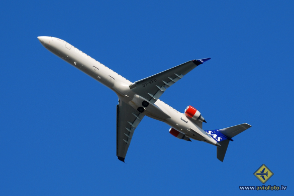 Bombardier CRJ-900ER (CL-600-2D24)