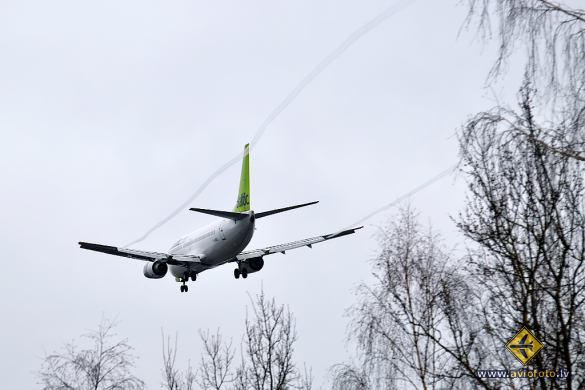 Boeing 737-31S