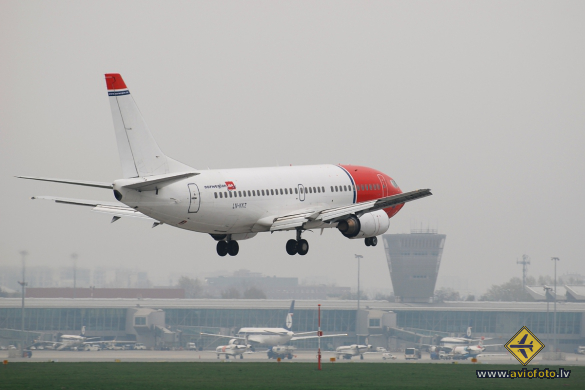 Boeing 737-33A