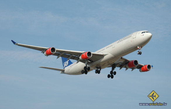 Airbus A340-313X