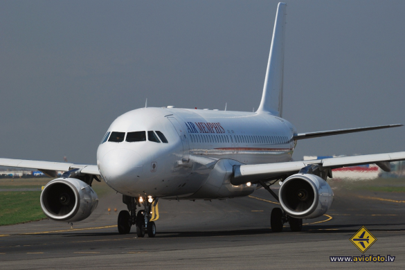 Airbus A320-233