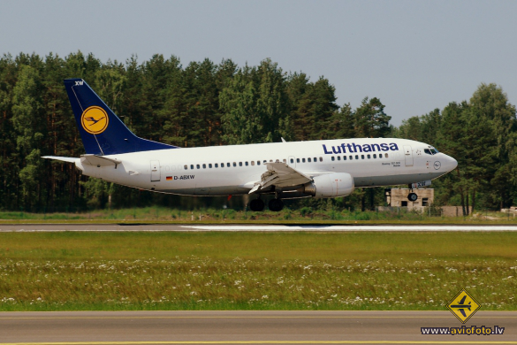 Boeing 737-330