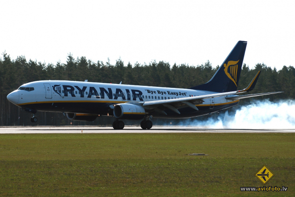 Boeing 737-8AS