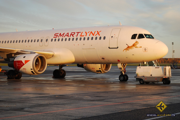 Airbus A320-211