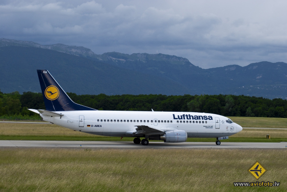 Boeing 737-330