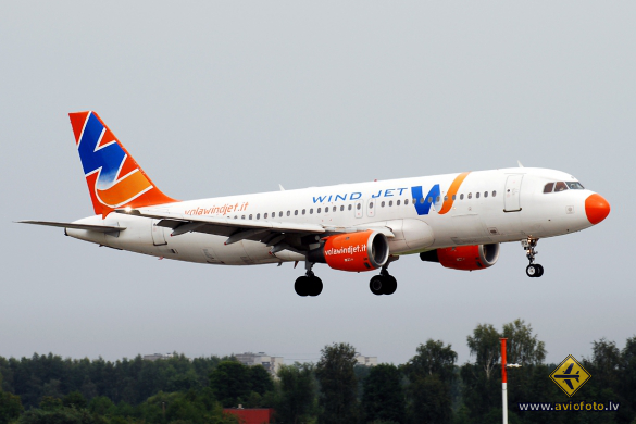 Airbus A320-211