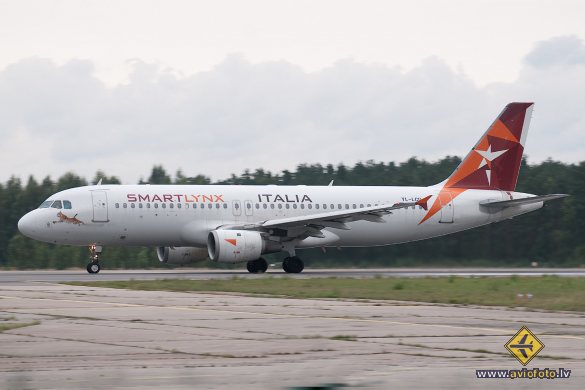 Airbus A320-211