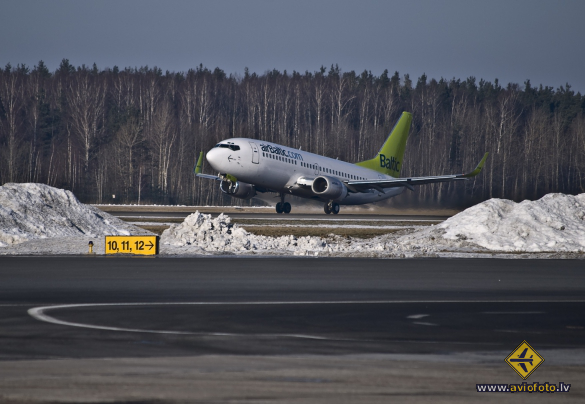 Boeing 737-36Q