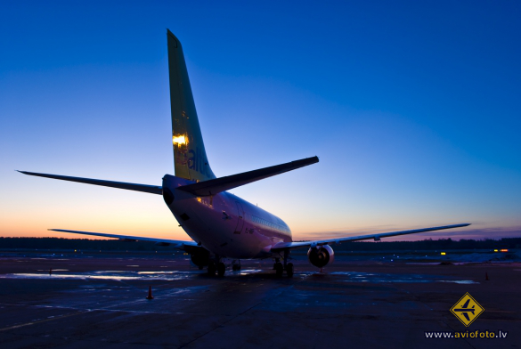Boeing 737-522