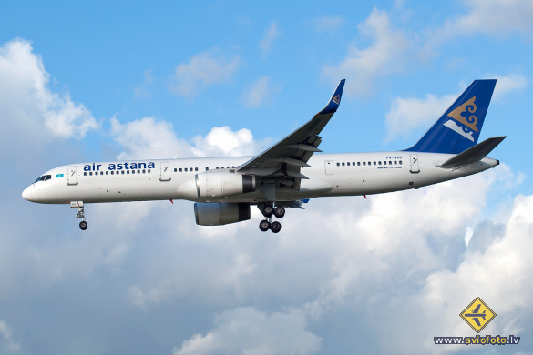 Boeing 757-2G5