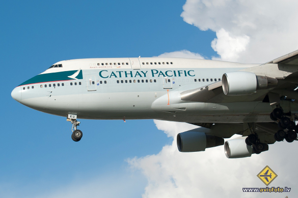 Boeing 747-412