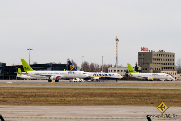Boeing 757-256