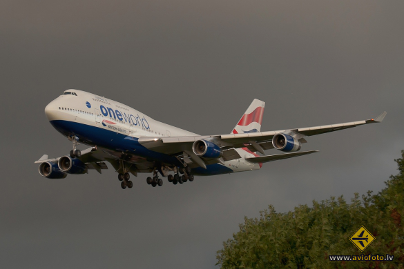 Boeing 747-436