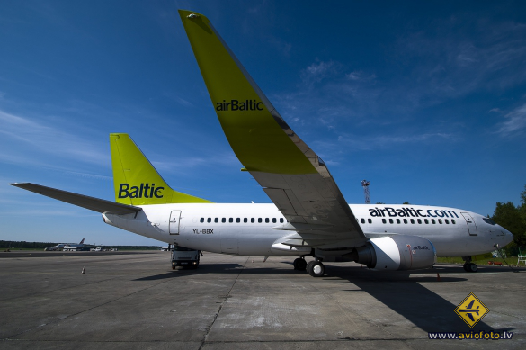 Boeing 737-36Q