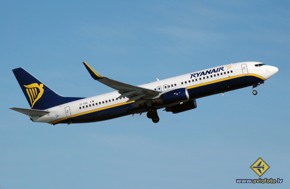 Boeing 737-8AS