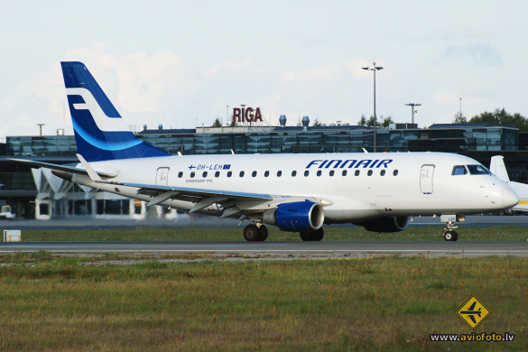 Embraer 170STD (ERJ-170-100STD)