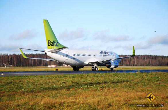 Boeing 737-36Q