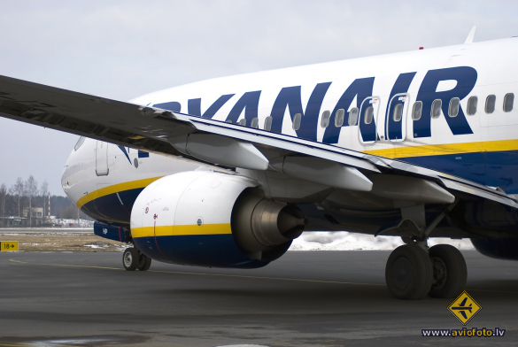 Boeing 737-8AS